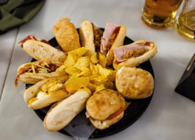 100 Montaditos Plaza De San Miguel food