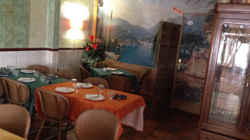 Pizzeria Lago Di Garda inside