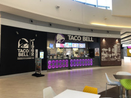 Taco Bell Sambil Outlet inside