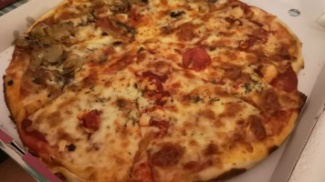 Pizzeria Ses Estacions food