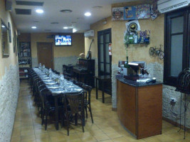 Bar Restaurante La Tabla inside