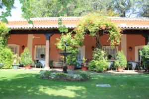 Villa De Marcilla outside