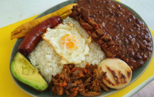 La Colombianita food