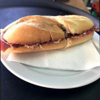 Cafeteria Guijarro food