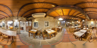 Restaurante Ó Dezaseis inside