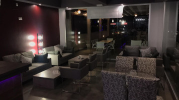 Vista Lounge Cafe inside