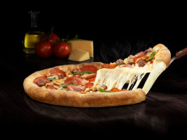 Domino's Pizza Barbera Del Valles food