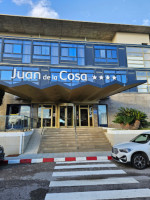 Juan De La Cosa outside