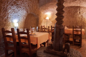 Cueva Los Poinos food