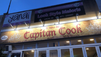 Capitan Cook food