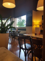Cafe Capritxo inside
