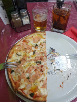 Verona Pizzeria food