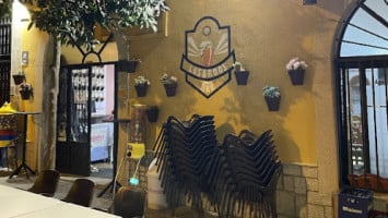 Setentayocho Cafe inside