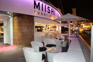 Miishi Sushi Club outside