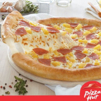 Pizza Hut En Torrejon De Ardoz food