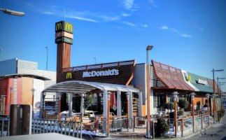 Mcdonald's Vallecas Villa inside