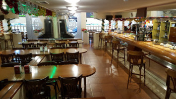Bar Restaurante La Traca inside