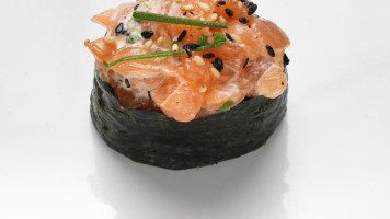 Yan Ken Pon Sushi food