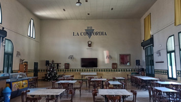 Sociedad La Concordia inside