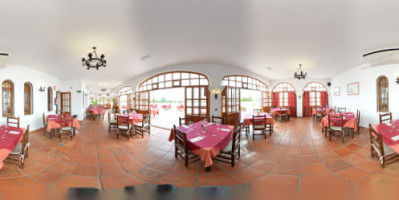Bar Restaurant El Gnomo Feliz inside