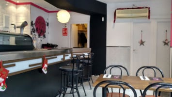 Sushimore Alcorcon inside