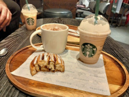 Starbucks Navarra 8 food