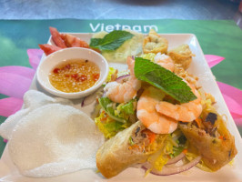 Lolita Vietnamita food