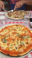 Pizzeria La Grotta food