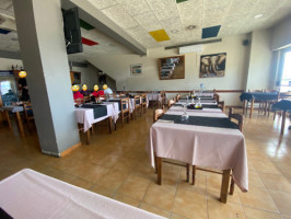 Restaurant Mont-Ras inside