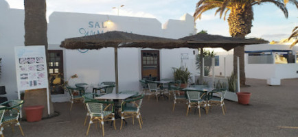 Salmarina outside