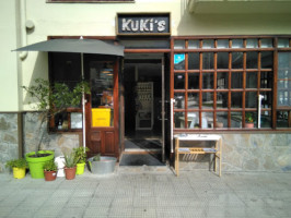 Cafeteria Kuki's outside