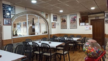 Bar Restaurante El Colorao inside