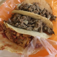 Tacos La Mexicanita food