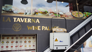 La Taverna Del Wine Palace food