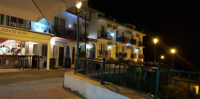 Cafeteria Balcon De Maro inside