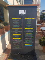 Rom La Taverna outside