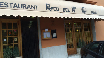 Raco Del Pi outside