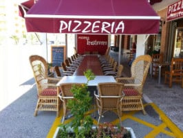 Pizzeria Dasebas inside