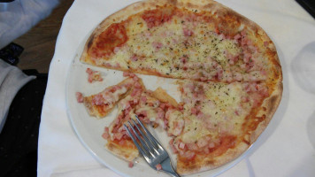 Viena Pizzeria Eix Macia food