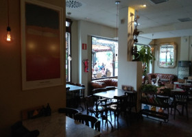 Cafe De Las Luces inside