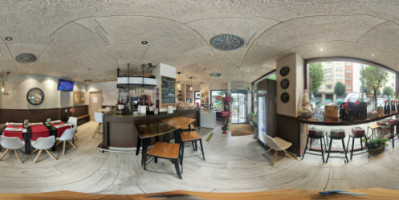 Mi Pequena Venezia, Cafe Bistrot inside