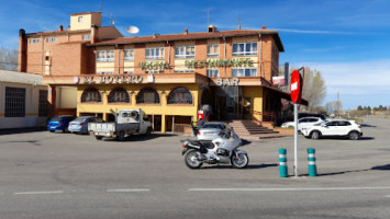 Hostal-bar-restaurante El Botero outside