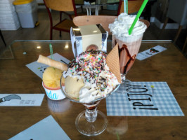 Heladeria La Rotonda food