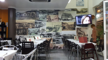 Cafeteria Pizzeria Camelia inside