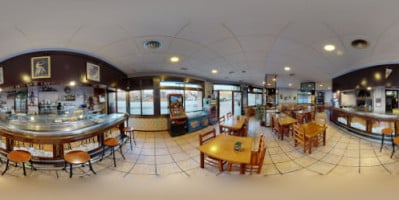 Bar Restaurante Toribio inside