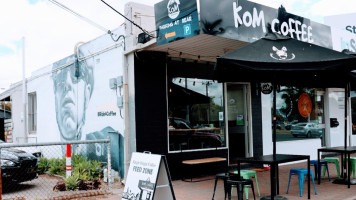 Kom Coffee Bikes inside