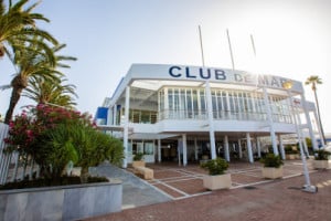 Club De Mar outside