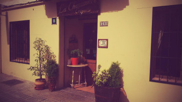 La Chaumiere outside