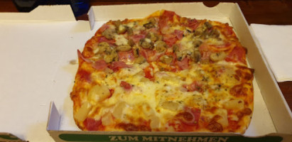 Milton Pizza food
