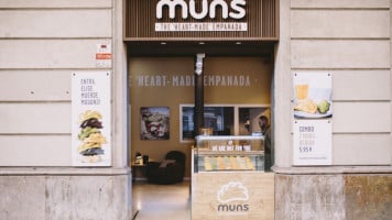Las Muns The Heart-made Empanada inside
